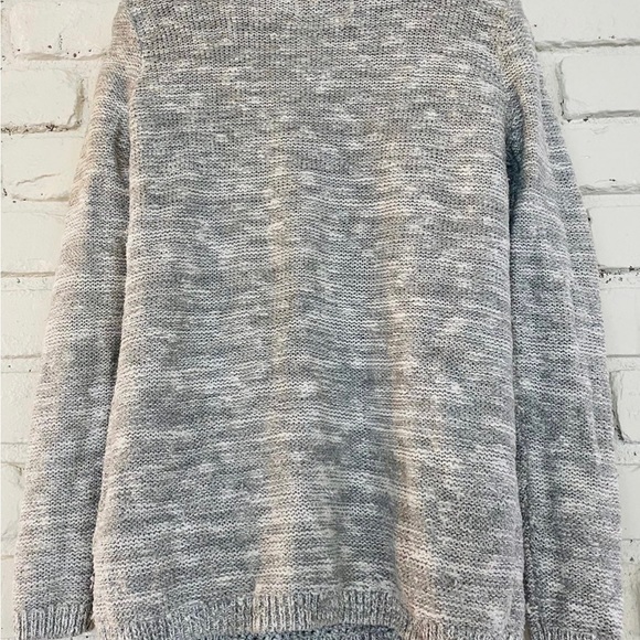 Abercrombie Kids Grey Vneck Sweater - Picture 2 of 5